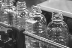 全球聚酯瓶片供需与贸易格局分析